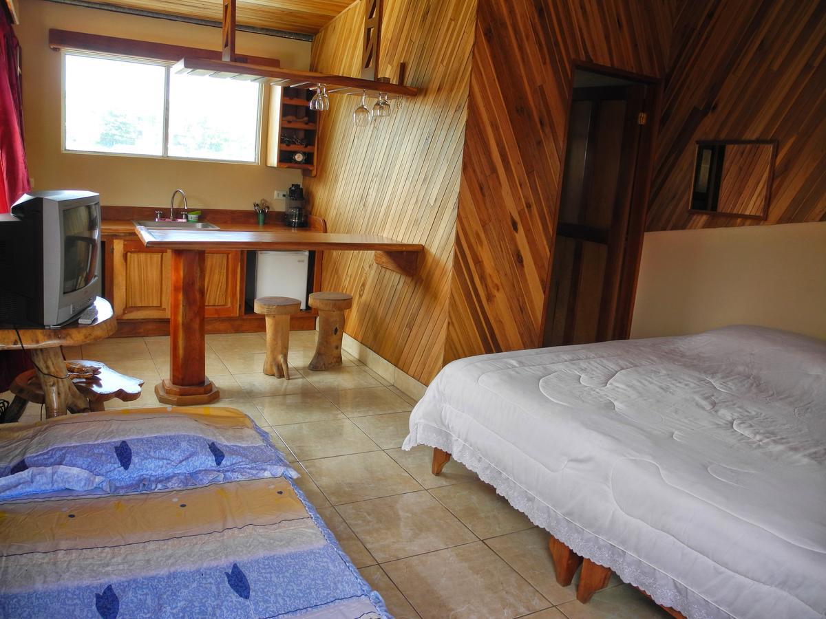 Sleepers Sleep Cheaper Hostel Monteverde Exterior photo